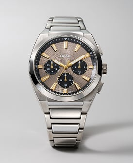 Image of a silver-toned Fossil Everett watch