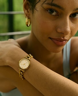 Image of a gold-toned Fossil Carlie watch